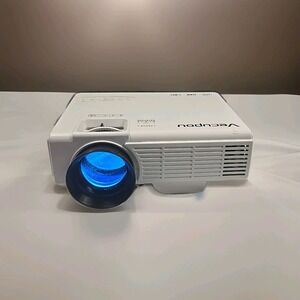 Vecupou 7500 Lumens LCD Led Projector